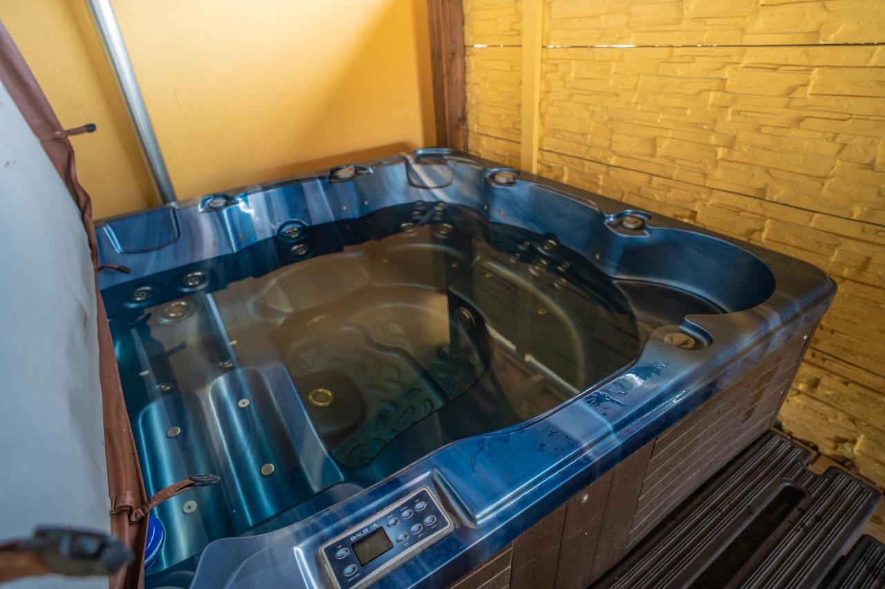Toscana Apartman Gyula Zewnętrze zdjęcie